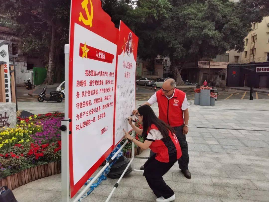 兰州“90后”幼儿教师:既是体育老师也是扎辫子的大哥哥